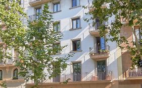 Diagonal Apartments